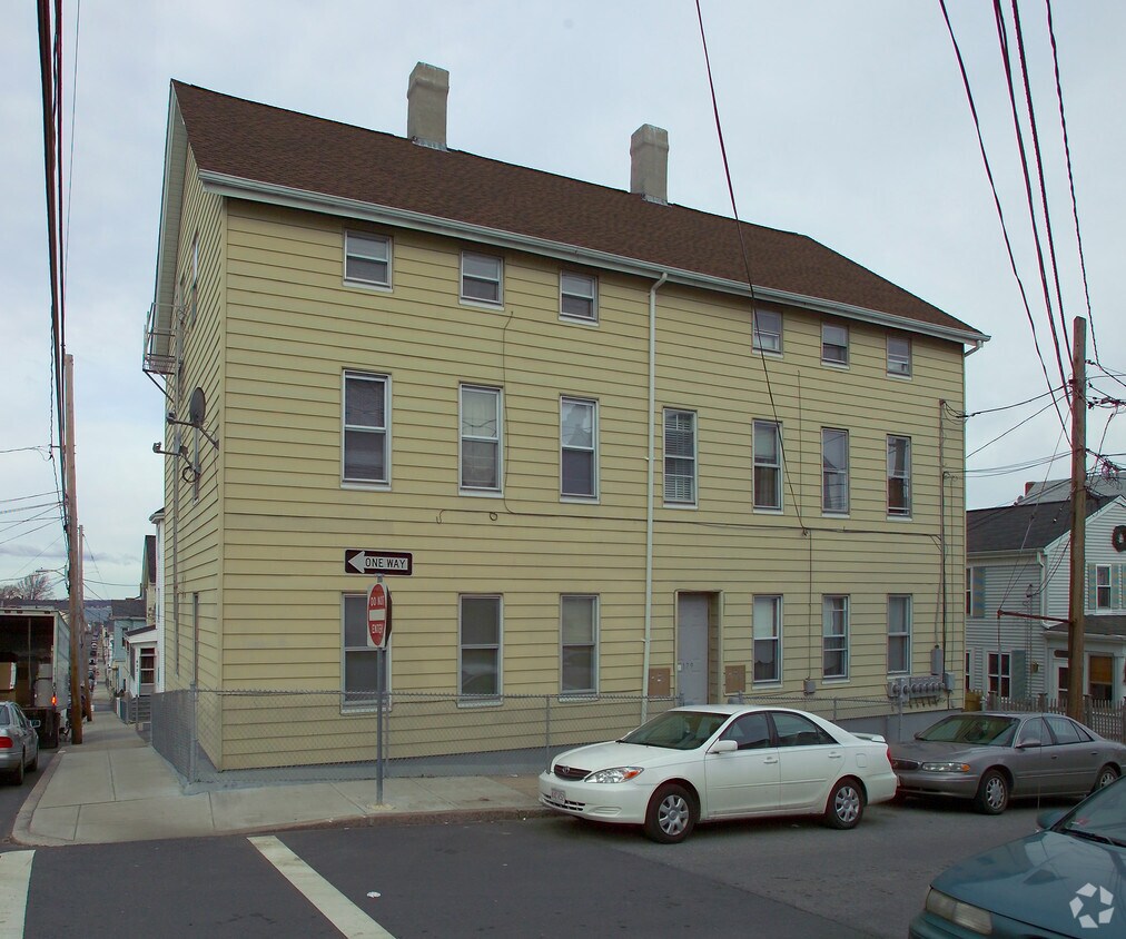 Building Photo - 179 Grant St