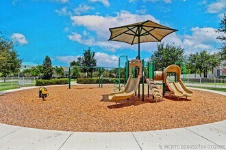 Building Photo - 1212 S Community Dr