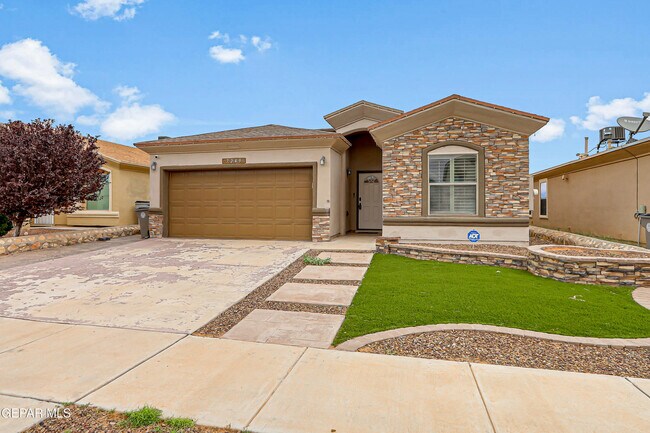 Foto del edificio - 7249 Long Meadow Dr