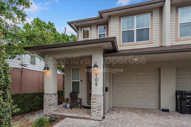 Photo - 109 E Evans St Townhome