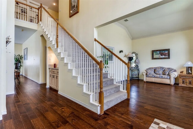 Building Photo - 2704 Orchid Dr