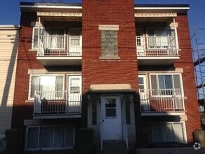 Building Photo - 794 Av 5E