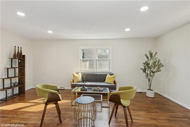 Foto del edificio - 8543 Kessler St