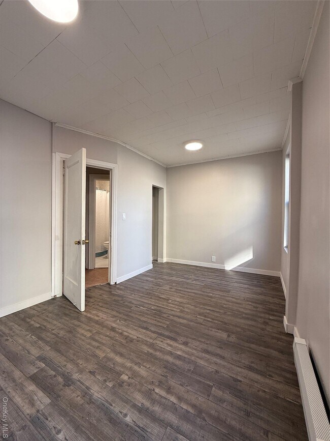 Foto del edificio - 43-13 25th Ave