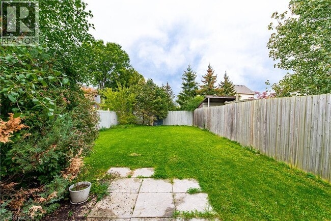 Building Photo - 119 Summers Dr