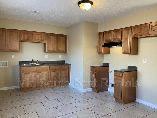 Foto del edificio - 3470 Birdsong Ferry Rd