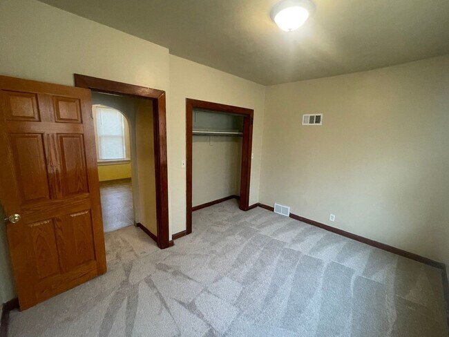Building Photo - 4527-4529 30th Ave.