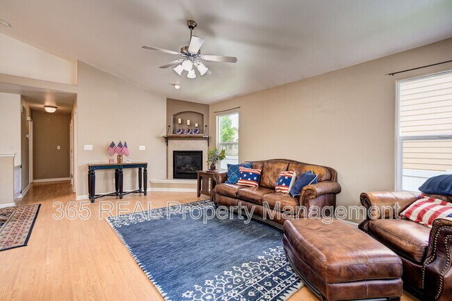 Building Photo - 1360 Saginaw Pointe Dr
