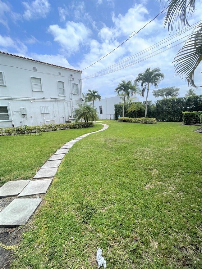 Foto del edificio - 5116 SW 57th Ave