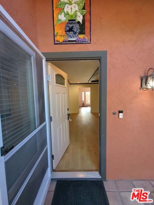 Foto del edificio - 6656 Swan St