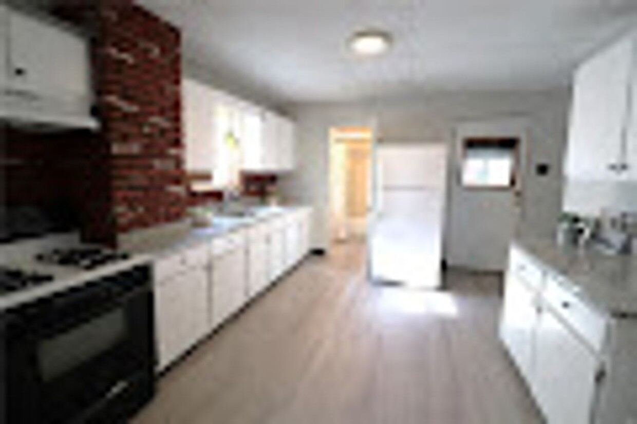 Foto principal - Beautiful Updated 3BD/2BA