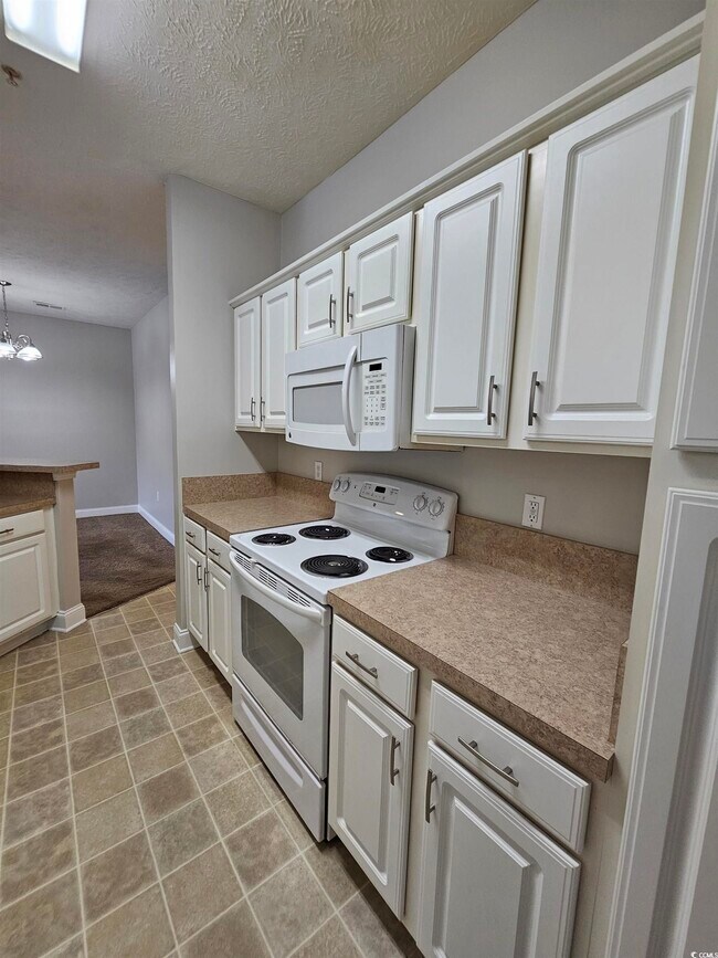 Building Photo - 106 Fountain Pointe Ln