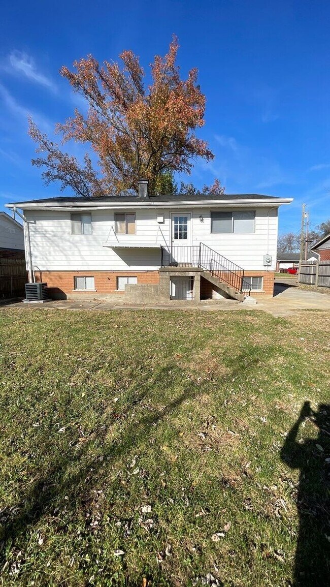 Building Photo - NOW AVAILABLE! - 2669 Monette Ct, Cincinna...