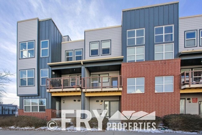 Foto del edificio - Broomfield Gem: 2-Bed, 2.5-Bath with Balcony & Fireplace