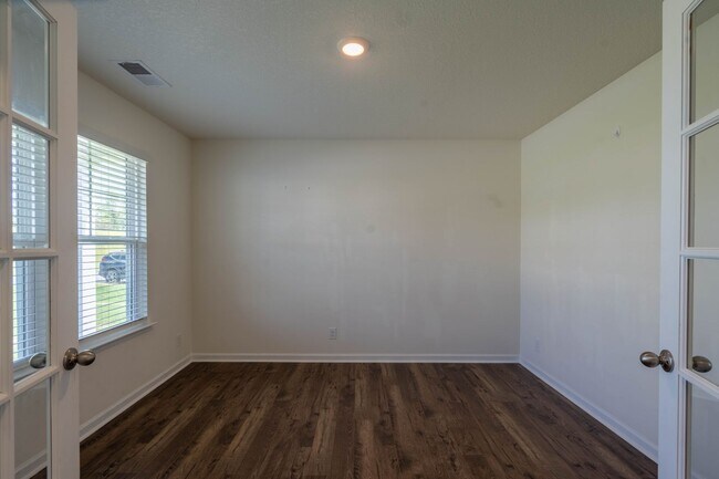 Building Photo - Newly built 3 bedroom and 2.5 bath home with garage.