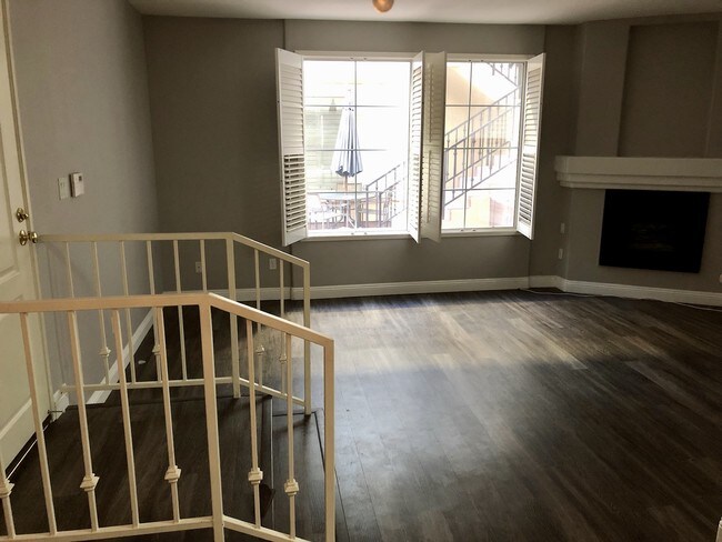 Sala de estar - 7120 La Tijera Blvd