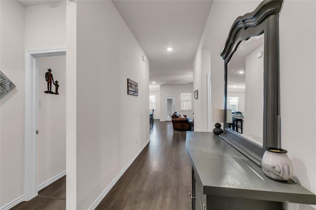 Foto del edificio - 900 Honey Maple St