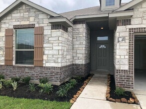 Building Photo - 206 White Wing Ln
