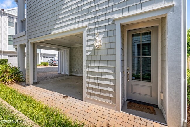 Building Photo - 1710 Tearthumb Ct