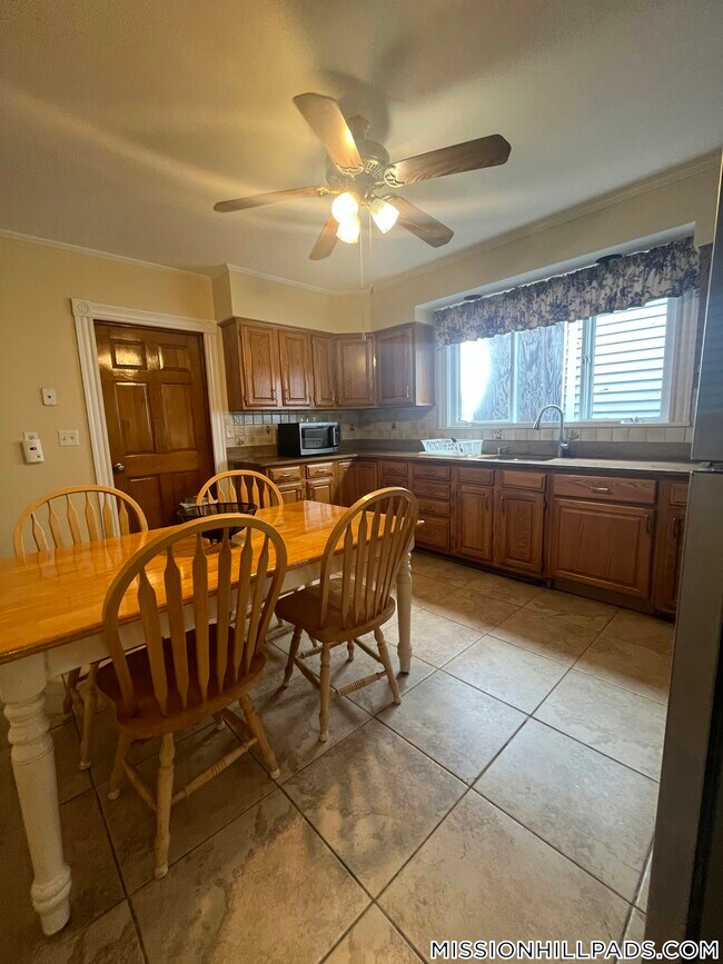 Foto del edificio - 123-125-125 Hillside St