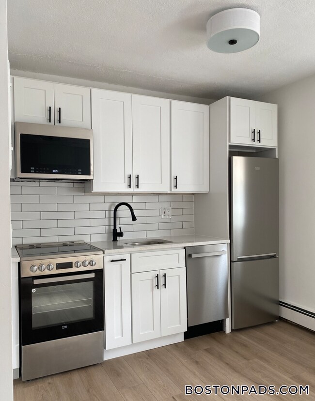 Foto del edificio - 741 E 6th St