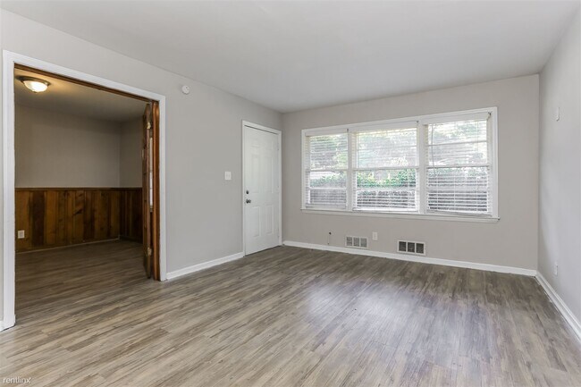 Building Photo - 3 br, 1 bath House - 117 HILLSDALE Drive