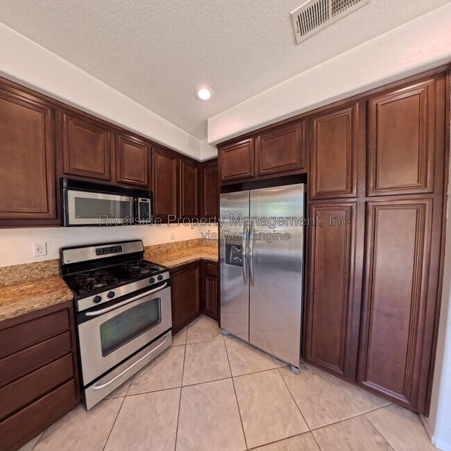 Building Photo - 4031 Cey Ct