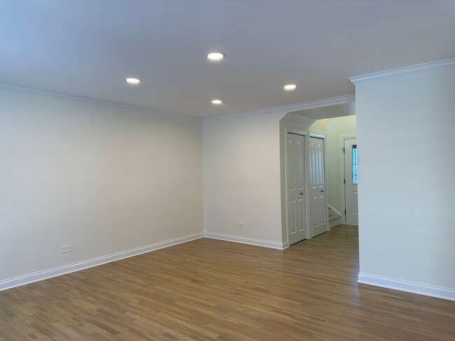 Building Photo - 4552 Opal Dr