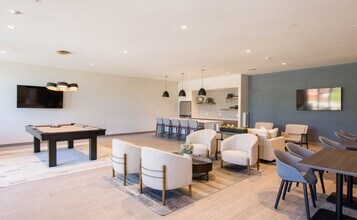 Interior Photo - Lake Terrace