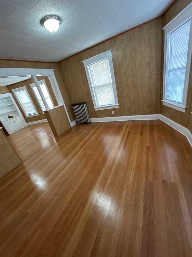 Photo - 72-74 Maple St Apartment