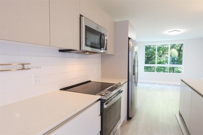 Kitchen - 2555 NE 193rd St