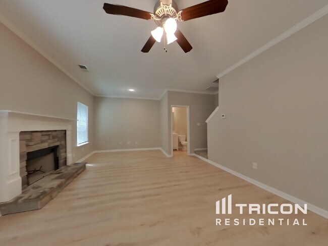 Foto del edificio - 377 Fieldcrest Dr