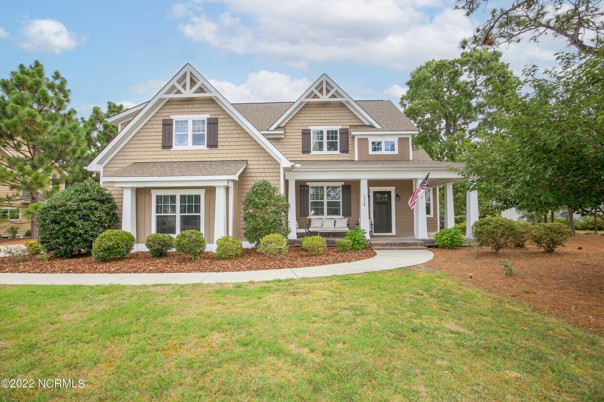 114 Hammerstone Cir, Whispering Pines, NC 28327 House Rental in