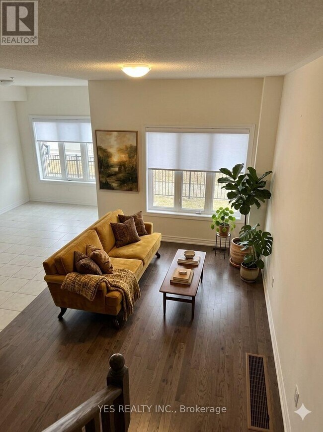 Photo du bâtiment - 17 Brixham Ln