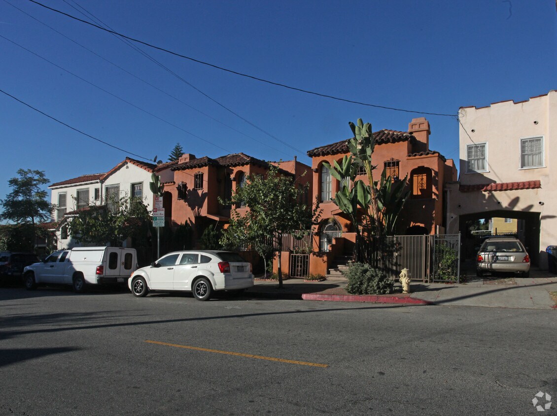Primary Photo - 1401-1405 N Edgemont St