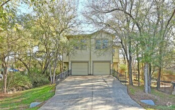 Building Photo - 1217 Delano St