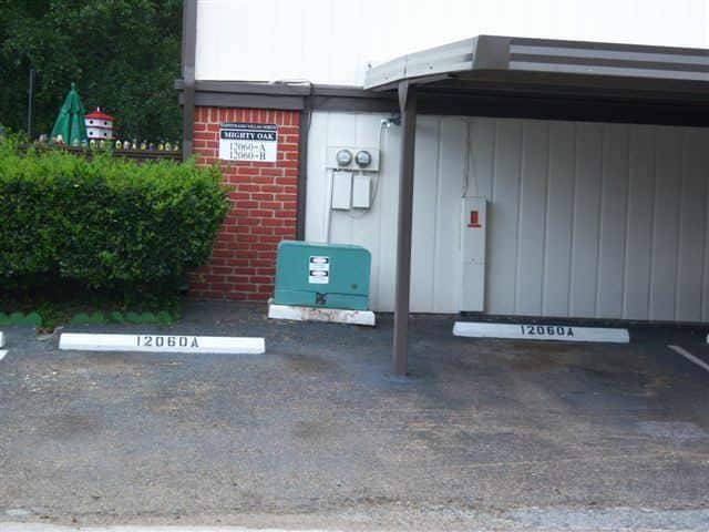 Building Photo - 12060 Mighty Oak Dr