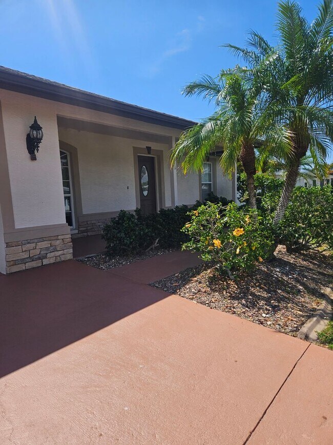 Building Photo - Port Charlotte Waterfront salt water pool annual rental