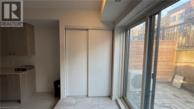 Photo du bâtiment - 10 Palace St