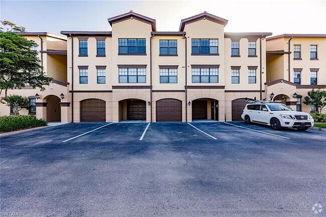 Building Photo - 13010 Positano Cir