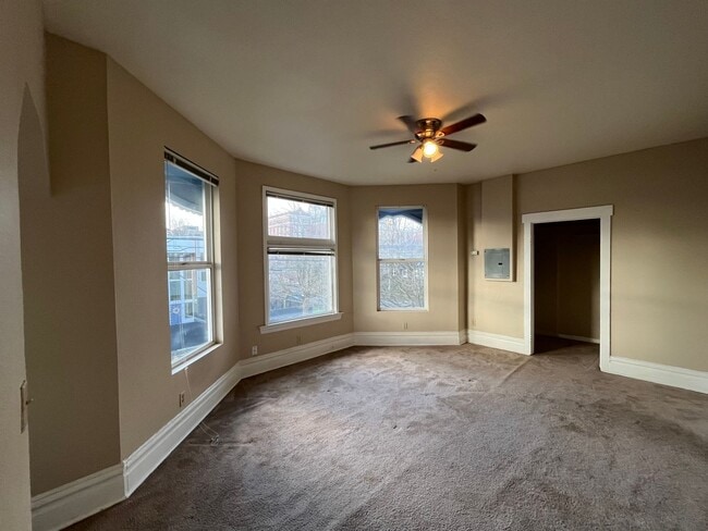 Building Photo - Camdon Apartments