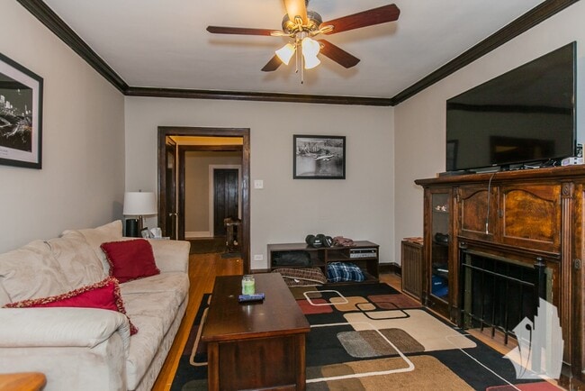 Building Photo - 3511 N Damen Ave