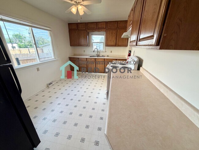 Foto del edificio - 1405 Duplex SQD LLC -M