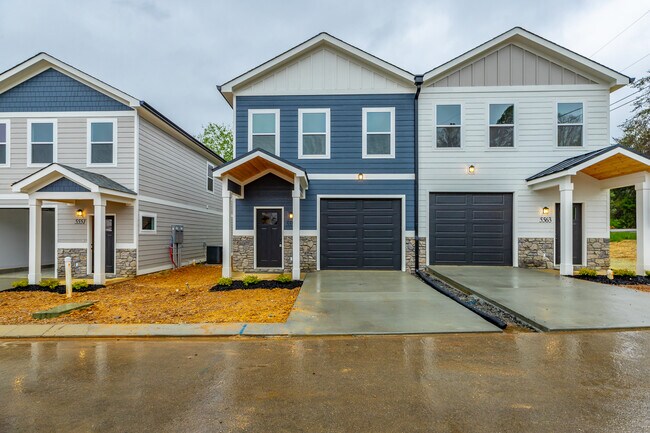 Building Photo - 5547 Stream Ln