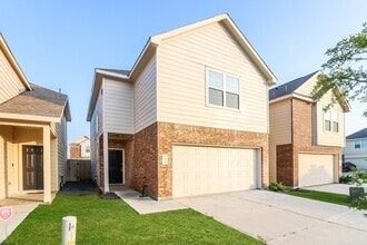 Building Photo - 2618 Bouvardia Wy