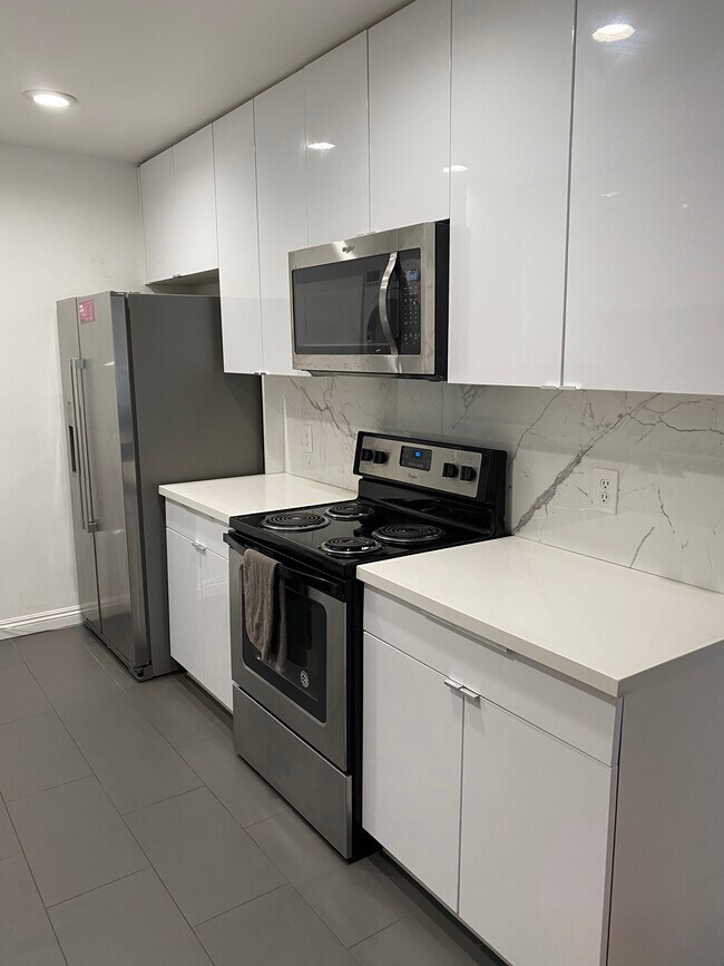 Foto del edificio - 1200 N Flores St