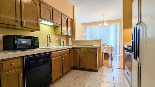 Building Photo - 243 Camel Bend Ct
