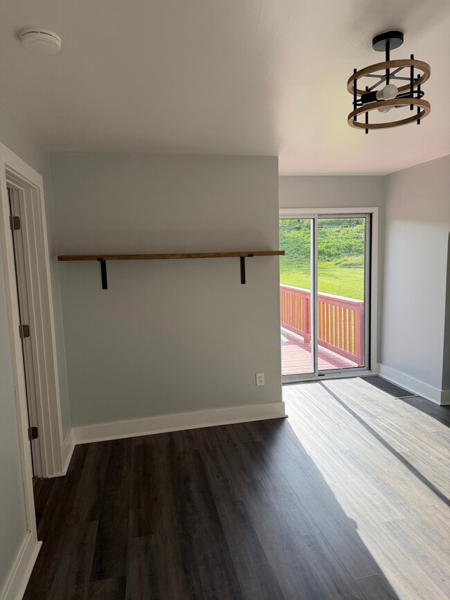 Building Photo - 7393 Steubenville Pike