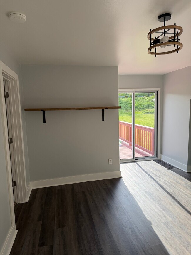 Foto del edificio - 7393 Steubenville Pike