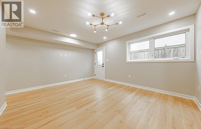 Photo du bâtiment - 58 E 24th St